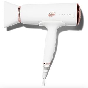 T3 Cura LUXE hairdryer with diffuser attachment